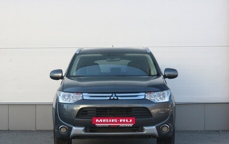 Mitsubishi Outlander III рестайлинг 3, 2014 год, 1 537 000 рублей, 3 фотография