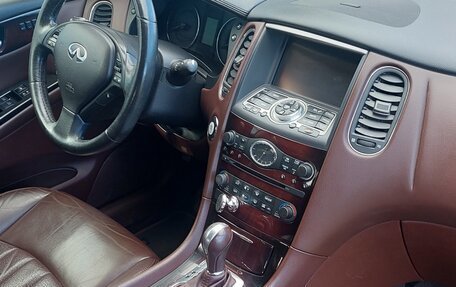 Infiniti QX50 I рестайлинг, 2013 год, 1 600 000 рублей, 18 фотография