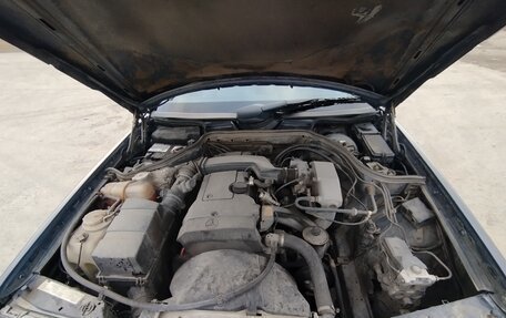 Mercedes-Benz E-Класс, 1995 год, 250 000 рублей, 2 фотография