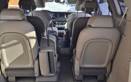 KIA Carnival III, 2019 год, 2 850 000 рублей, 8 фотография