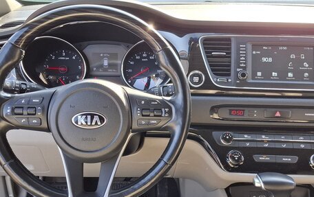 KIA Carnival III, 2019 год, 2 850 000 рублей, 13 фотография