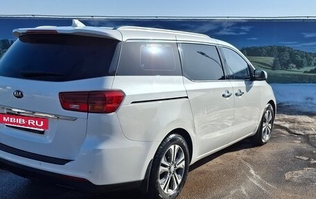 KIA Carnival III, 2019 год, 2 850 000 рублей, 10 фотография