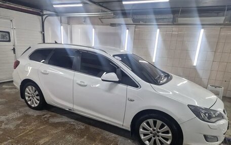Opel Astra J, 2011 год, 395 000 рублей, 4 фотография