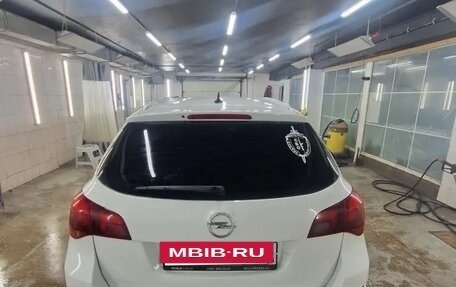 Opel Astra J, 2011 год, 395 000 рублей, 6 фотография