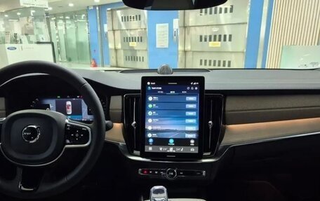 Volvo S90 II рестайлинг, 2025 год, 6 500 000 рублей, 6 фотография