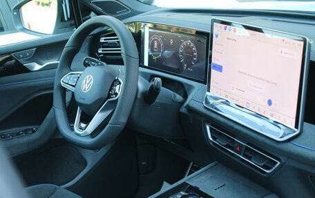 Volkswagen Tiguan, 2025 год, 5 199 000 рублей, 14 фотография