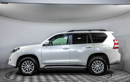 Toyota Land Cruiser Prado 150 рестайлинг 2, 2014 год, 2 960 000 рублей, 8 фотография