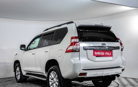 Toyota Land Cruiser Prado 150 рестайлинг 2, 2014 год, 2 960 000 рублей, 7 фотография