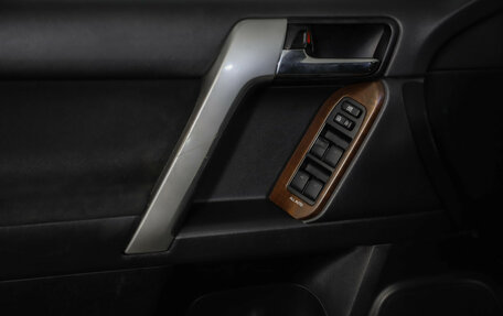 Toyota Land Cruiser Prado 150 рестайлинг 2, 2014 год, 2 960 000 рублей, 23 фотография