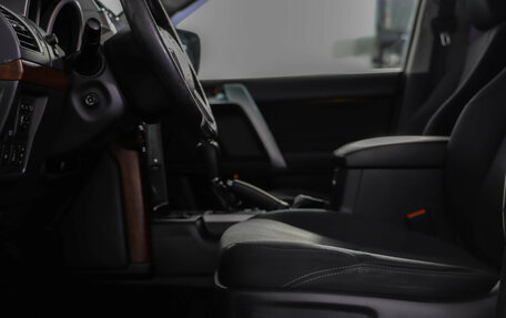 Toyota Land Cruiser Prado 150 рестайлинг 2, 2014 год, 2 960 000 рублей, 25 фотография