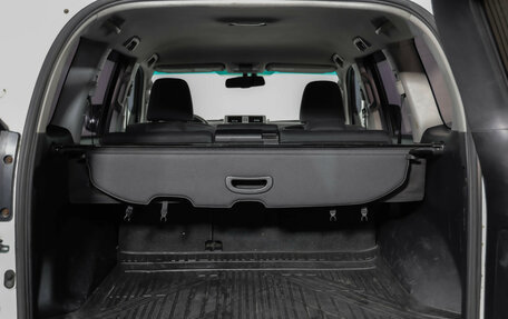 Toyota Land Cruiser Prado 150 рестайлинг 2, 2014 год, 2 960 000 рублей, 33 фотография