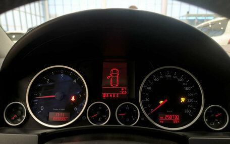 Volkswagen Touareg III, 2008 год, 1 099 000 рублей, 17 фотография