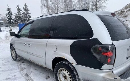 Chrysler Town & Country IV, 2001 год, 320 000 рублей, 1 фотография