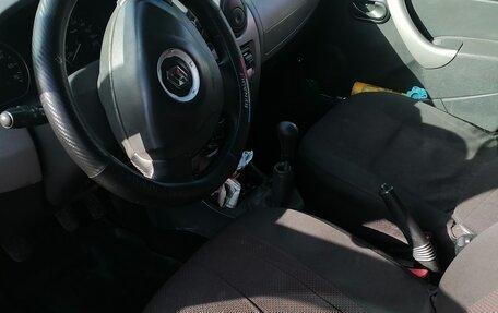 Renault Sandero I, 2010 год, 650 000 рублей, 1 фотография