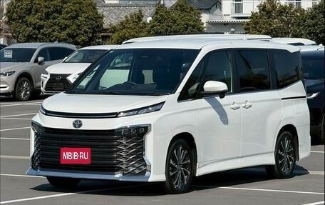 Toyota Voxy, 2025 год, 4 100 000 рублей, 1 фотография
