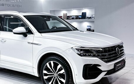 Volkswagen Touareg III, 2018 год, 6 100 000 рублей, 3 фотография