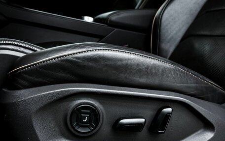 Volkswagen Touareg III, 2018 год, 6 100 000 рублей, 13 фотография