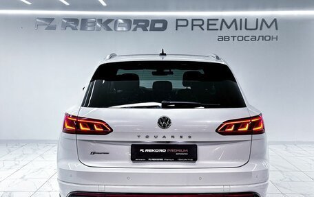 Volkswagen Touareg III, 2018 год, 6 100 000 рублей, 32 фотография