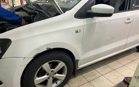 Volkswagen Polo VI (EU Market), 2011 год, 1 400 000 рублей, 3 фотография