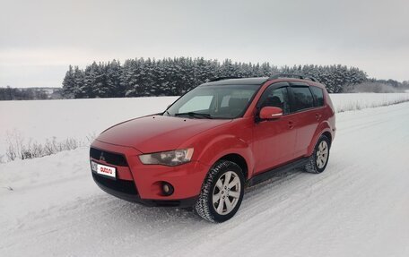 Mitsubishi Outlander III рестайлинг 3, 2010 год, 1 200 000 рублей, 2 фотография