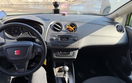 SEAT Ibiza IV рестайлинг 2, 2013 год, 730 000 рублей, 14 фотография