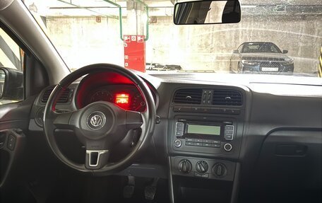 Volkswagen Polo VI (EU Market), 2012 год, 950 000 рублей, 8 фотография