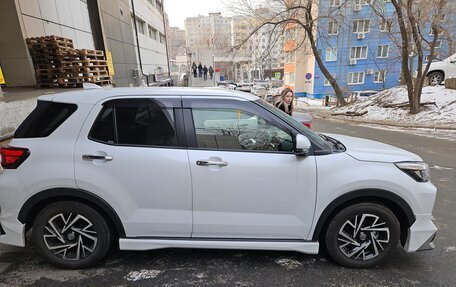 Toyota Raize I, 2020 год, 1 825 000 рублей, 3 фотография