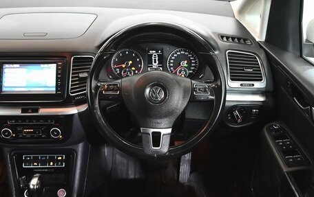 Volkswagen Sharan II, 2012 год, 1 250 000 рублей, 13 фотография