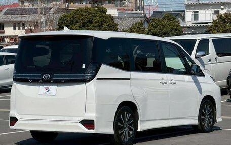 Toyota Voxy, 2025 год, 4 100 000 рублей, 4 фотография