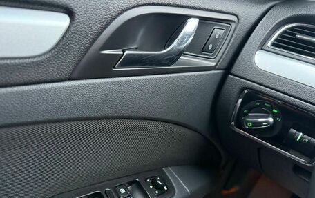 Skoda Superb III рестайлинг, 2013 год, 1 179 000 рублей, 18 фотография