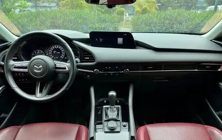 Mazda 3, 2022 год, 1 800 500 рублей, 9 фотография