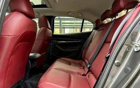 Mazda 3, 2022 год, 1 800 500 рублей, 11 фотография