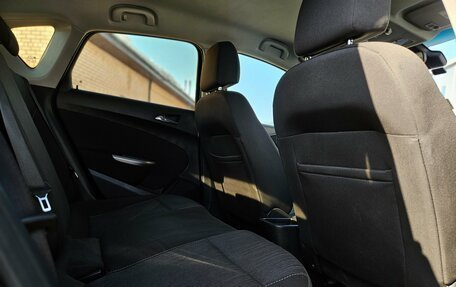 Opel Astra J, 2010 год, 395 000 рублей, 14 фотография