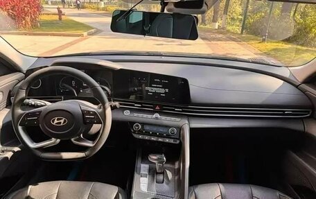 Hyundai Elantra, 2022 год, 1 580 000 рублей, 9 фотография