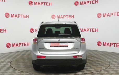 Mitsubishi Outlander III рестайлинг 3, 2013 год, 1 445 000 рублей, 6 фотография