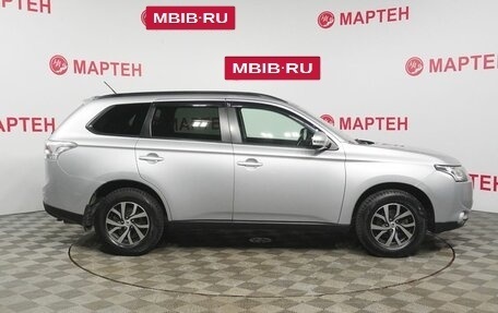 Mitsubishi Outlander III рестайлинг 3, 2013 год, 1 445 000 рублей, 4 фотография