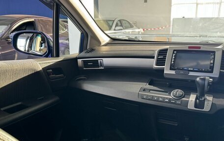 Honda Freed I, 2011 год, 999 000 рублей, 13 фотография