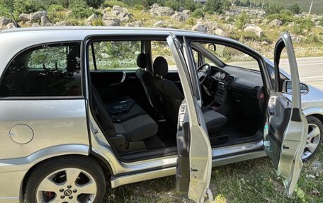 Opel Zafira A рестайлинг, 2005 год, 350 000 рублей, 1 фотография