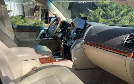 Toyota Land Cruiser 200, 2013 год, 3 750 000 рублей, 9 фотография