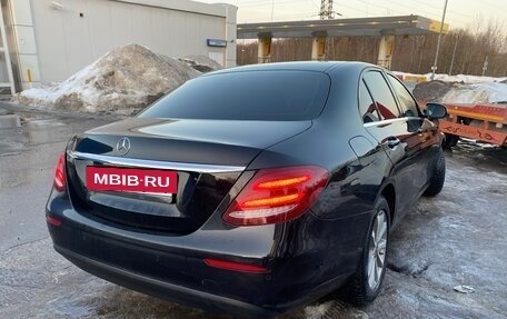 Mercedes-Benz E-Класс, 2019 год, 2 550 000 рублей, 5 фотография