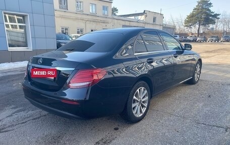 Mercedes-Benz E-Класс, 2019 год, 2 550 000 рублей, 3 фотография