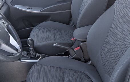 Hyundai Solaris II рестайлинг, 2015 год, 925 000 рублей, 10 фотография