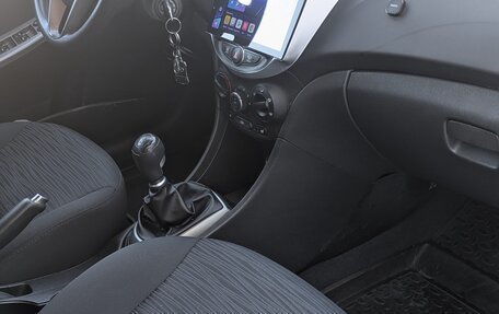 Hyundai Solaris II рестайлинг, 2015 год, 925 000 рублей, 11 фотография