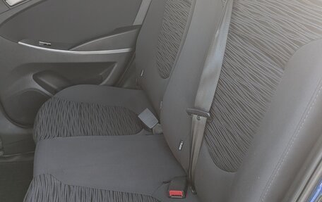 Hyundai Solaris II рестайлинг, 2015 год, 925 000 рублей, 13 фотография