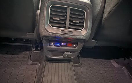 Volkswagen Tiguan II, 2017 год, 2 690 000 рублей, 29 фотография