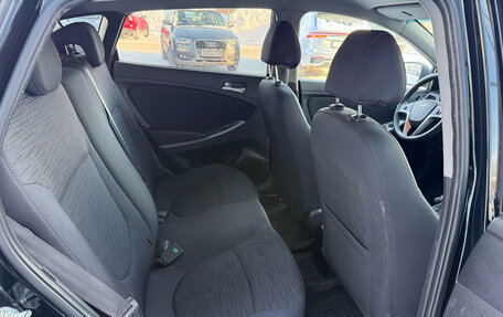 Hyundai Solaris II рестайлинг, 2015 год, 950 000 рублей, 9 фотография