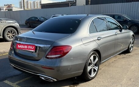 Mercedes-Benz E-Класс, 2019 год, 4 290 000 рублей, 5 фотография