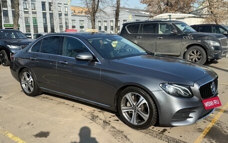 Mercedes-Benz E-Класс, 2019 год, 4 290 000 рублей, 3 фотография