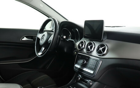 Mercedes-Benz GLA, 2018 год, 2 450 000 рублей, 9 фотография