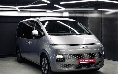 Hyundai Staria, 2022 год, 4 990 000 рублей, 5 фотография